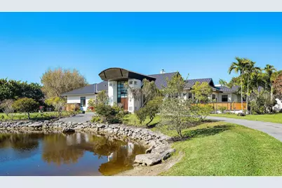 8549 Surrey Lane, Boca Raton, FL 33496 - Photo 6