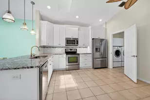 3002 SE Brierwood Pl, Stuart, FL 34997 - Photo 4