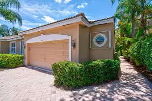 4701 Carlton Golf Dr, Lake Worth, FL 33449 - Photo 4