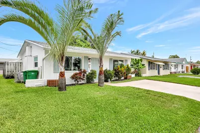 4902 NW 27 Way, Tamarac, FL 33309 - Photo 2