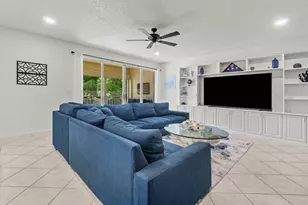 103 Half Moon Cir, Hypoluxo, FL 33462 - Photo 6