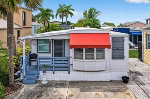 559 Nettles Blvd, Hutchinson Island, FL 34949 - Photo 2