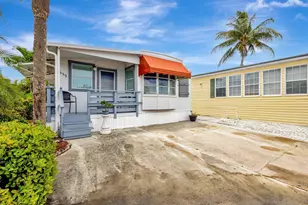 559 Nettles Blvd, Hutchinson Island, FL 34949 - Photo 4