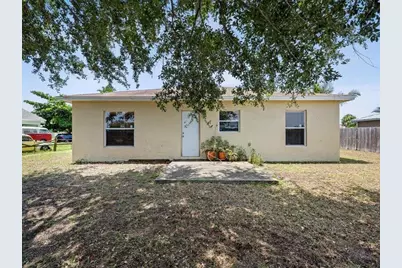 913 SE Forrest Park Drive, Stuart, FL 34994 - Photo 2