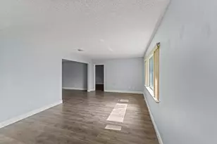 106 NW Broadview St, Port Saint Lucie, FL 34983 - Photo 8