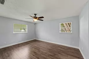 106 NW Broadview St, Port Saint Lucie, FL 34983 - Photo 12