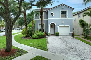 4043 Lake Tahoe Cir, West Palm Beach, FL 33409 - Photo 2