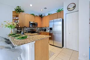 4043 Lake Tahoe Cir, West Palm Beach, FL 33409 - Photo 8