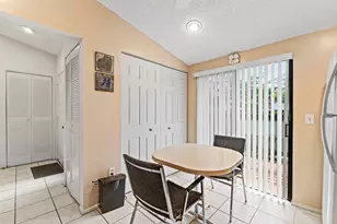 476 Lynbrook Ct, Royal Palm Beach, FL 33411 - Photo 10