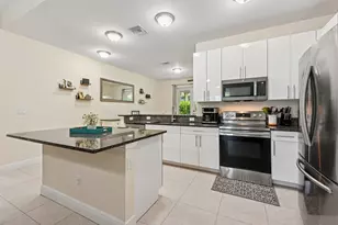 445 Lilac Ct, West Palm Beach, FL 33407 - Photo 4