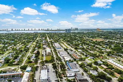 810 Park Avenue, Lake Park, FL 33403 - Photo 14