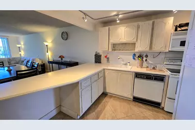 3100 N Course Lane #410, Pompano Beach, FL 33069 - Photo 2