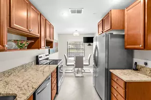 31 Stratford Ln, Boynton Beach, FL 33436 - Photo 8