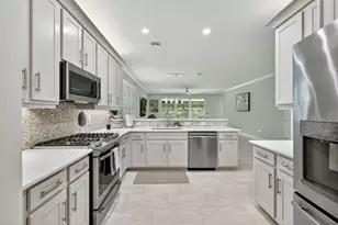 10679 SW Sunray St, Port Saint Lucie, FL 34987 - Photo 14