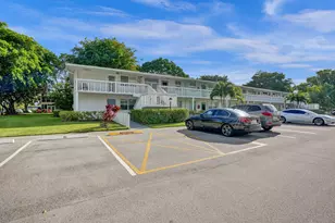 8 Richmond B, Deerfield Beach, FL 33442 - Photo 38