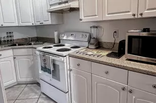 2007 Oleander Blvd, Fort Pierce, FL 34950 - Photo 8