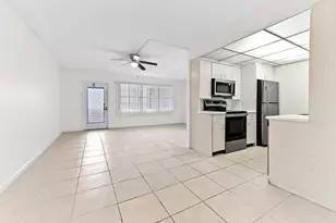 1010 Newcastle A, Boca Raton, FL 33434 - Photo 2