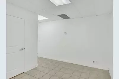 7600 Wiles Road, Coral Springs, FL 33067 - Photo 40