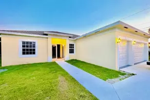 986 SW College Park Rd, Port Saint Lucie, FL 34953 - Photo 1