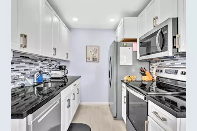 2083 Guildford E, Boca Raton, FL 33434 - Photo 24