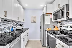 2083 Guildford E, Boca Raton, FL 33434 - Photo 24