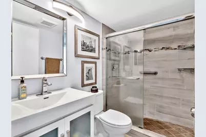 2083 Guildford E, Boca Raton, FL 33434 - Photo 14