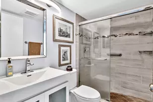 2083 Guildford E, Boca Raton, FL 33434 - Photo 14