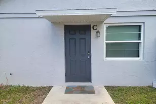2001 Oleander Blvd, Fort Pierce, FL 34950 - Photo 2