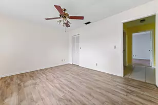 2641 Gately Dr W, West Palm Beach, FL 33415 - Photo 10