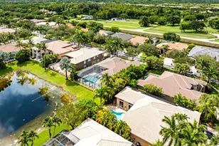 19557 Saturnia Lakes Dr, Boca Raton, FL 33498 - Photo 34