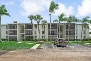 1112 Green Pine Blvd, West Palm Beach, FL 33409 - Photo 2