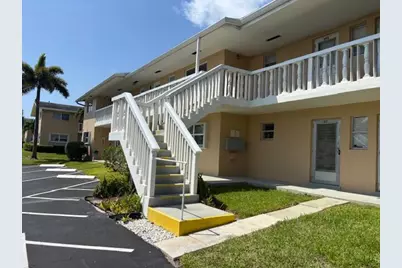 2161 NE 1st Court #202, Boynton Beach, FL 33435 - Photo 2