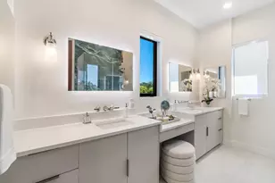 450 NE 10th St, Boca Raton, FL 33432 - Photo 48