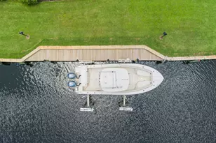 3422 SE Fairway W, Stuart, FL 34997 - Photo 2