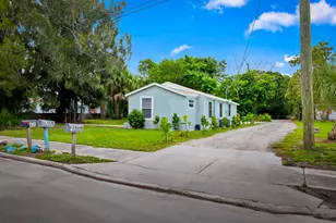 428 N 22nd St, Fort Pierce, FL 34950 - Photo 1