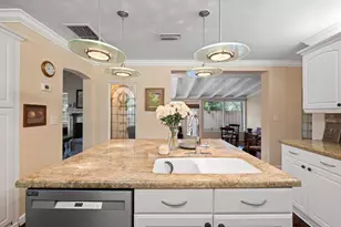 322 Valencia Rd, West Palm Beach, FL 33401 - Photo 12