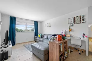 600 SW 2nd 2390 Ave, Boca Raton, FL 33432 - Photo 2