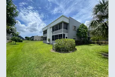 117 Flanders C, Delray Beach, FL 33484 - Photo 4