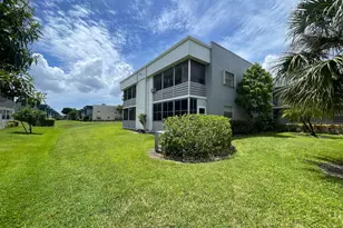 117 Flanders C, Delray Beach, FL 33484 - Photo 4