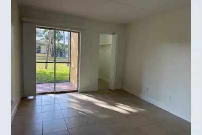 407 Meadows Circle #407, Boynton Beach, FL 33436 - Photo 12