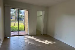 407 Meadows Cir, Boynton Beach, FL 33436 - Photo 12