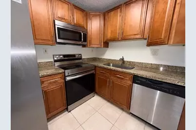 407 Meadows Circle #407, Boynton Beach, FL 33436 - Photo 2