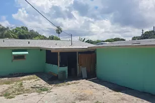 2302 Barbara Ave, Fort Pierce, FL 34982 - Photo 2