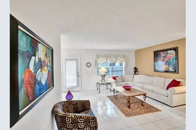 298 Burgundy G, Delray Beach, FL 33484 - Photo 8