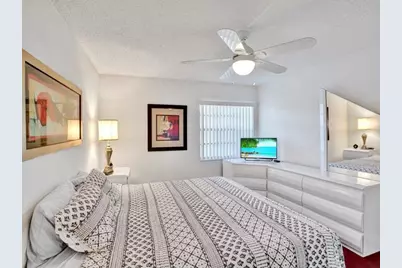 298 Burgundy G, Delray Beach, FL 33484 - Photo 18