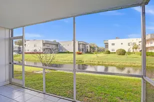 298 Burgundy G, Delray Beach, FL 33484 - Photo 2