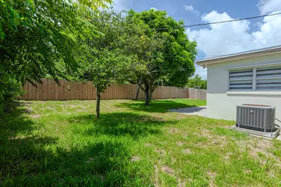 1717 16th Court N, Lake Worth Beach, FL 33460 - Photo 36