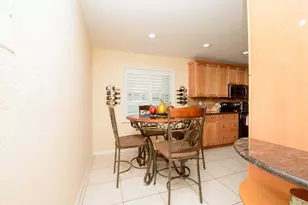 6607 Eastview Dr, Lantana, FL 33462 - Photo 14