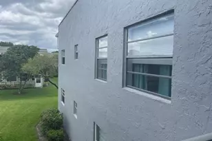 137 Flanders C, Delray Beach, FL 33484 - Photo 2