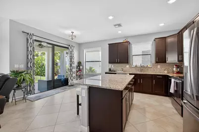 8822 Willow Cove Lane, Lake Worth, FL 33467 - Photo 10